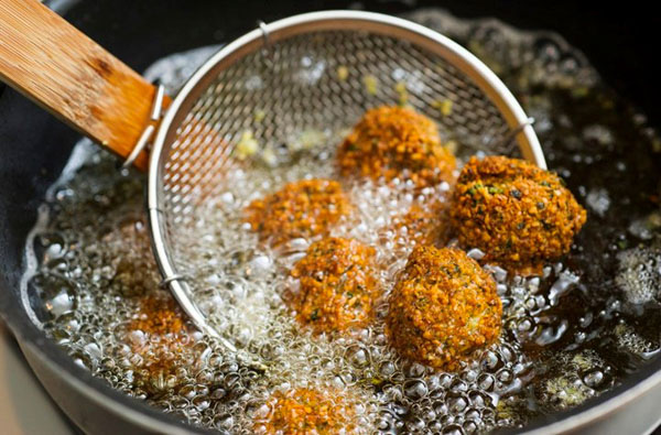 Các thực phẩm không nên ăn để nhiệt miệng nhanh hết